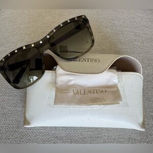 Valentino Rockstud Sunglasses with case